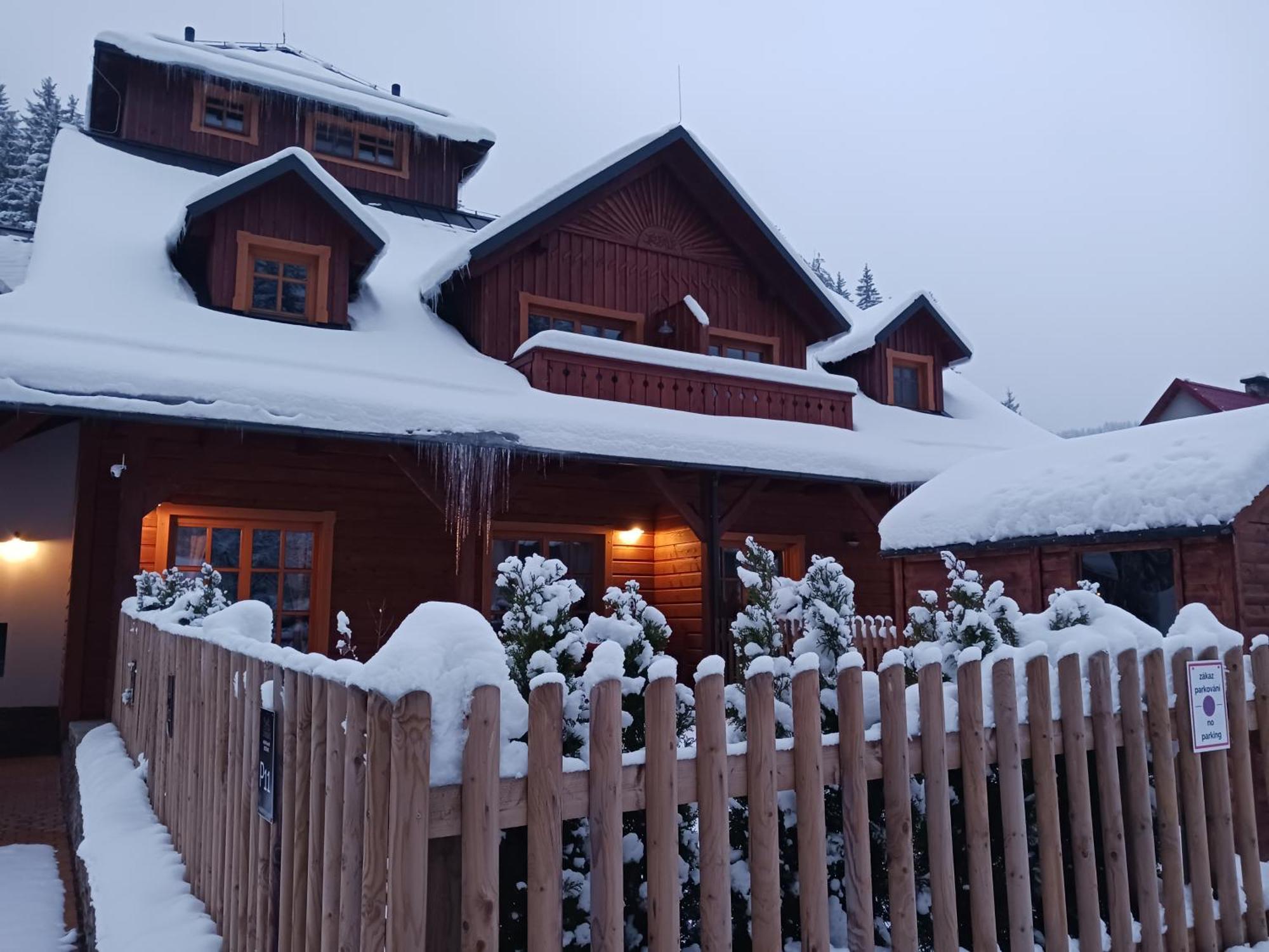Apartman Jezerne Вельке-Карловице Экстерьер фото